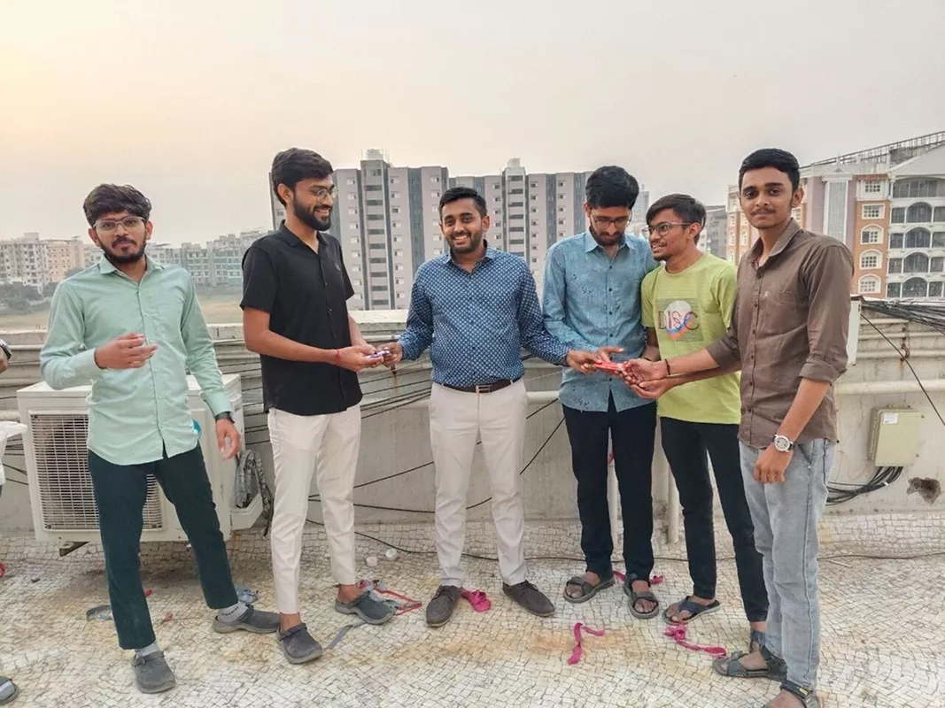 Image trail visual 7